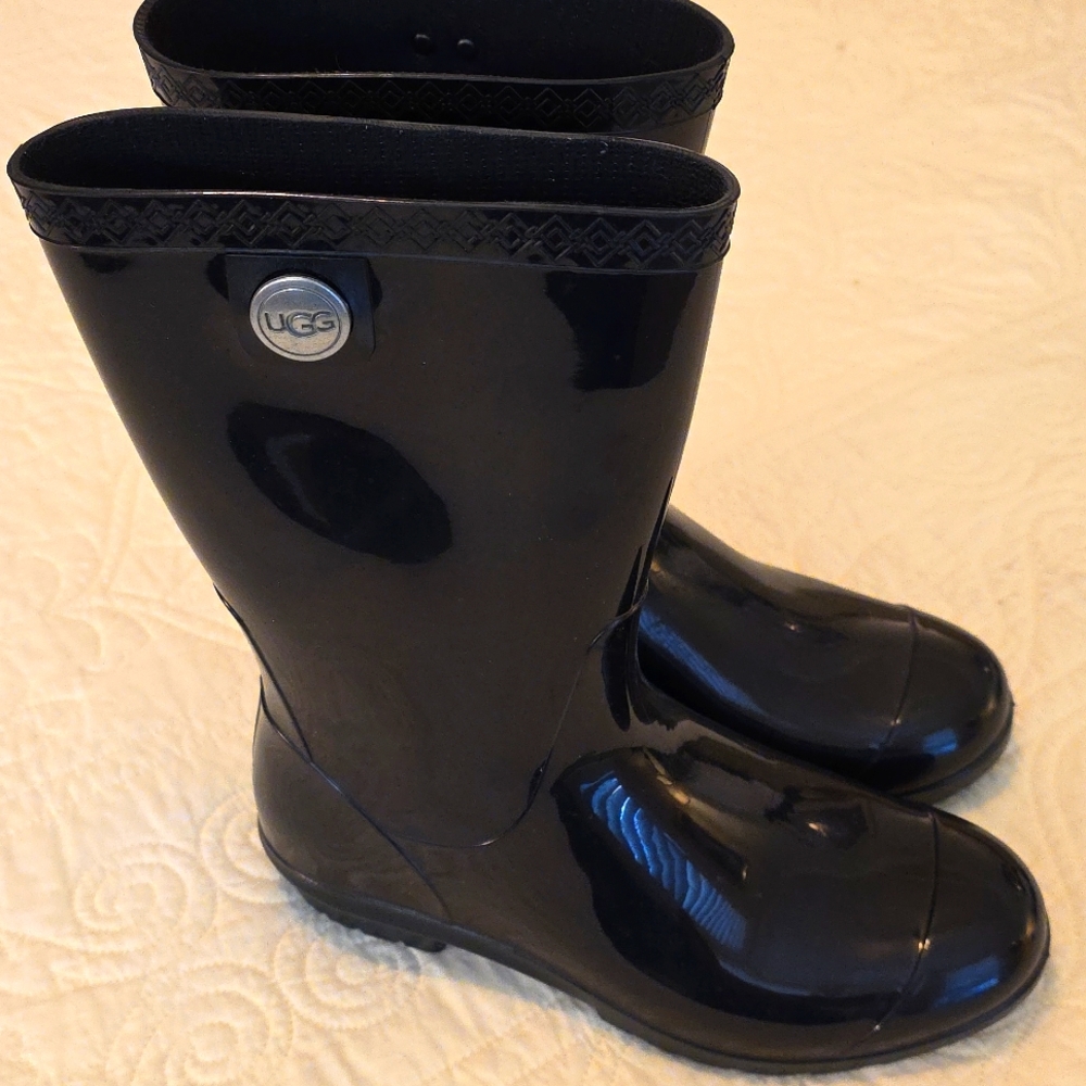 Ugg Shayw black rain boots